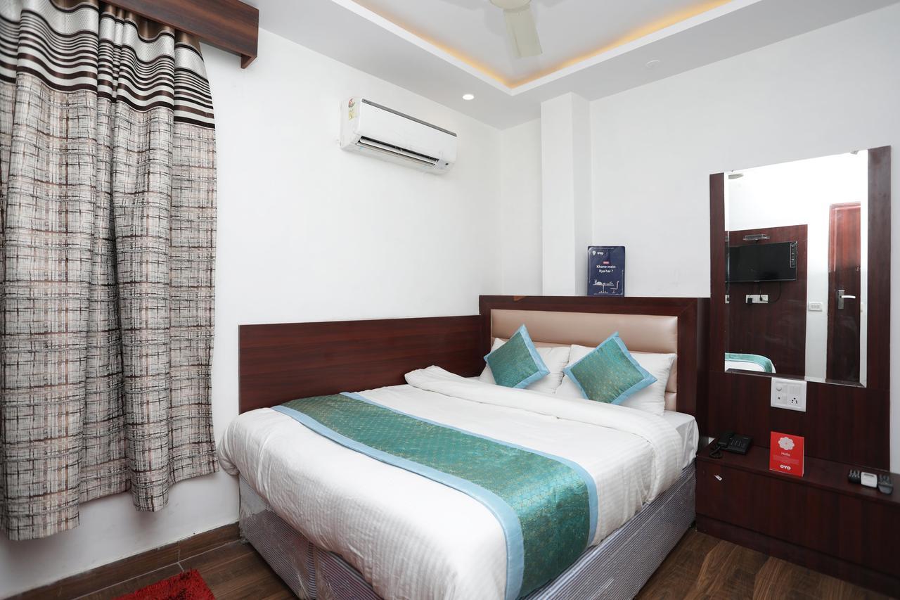 Hotel Corner Point Nuova Delhi Esterno foto